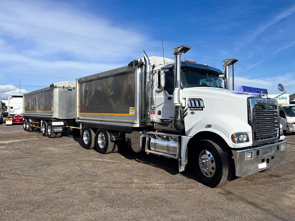 2022 Mack Trident & 4 AXLE DOG TRAILER 6×4 Alloy Tipper