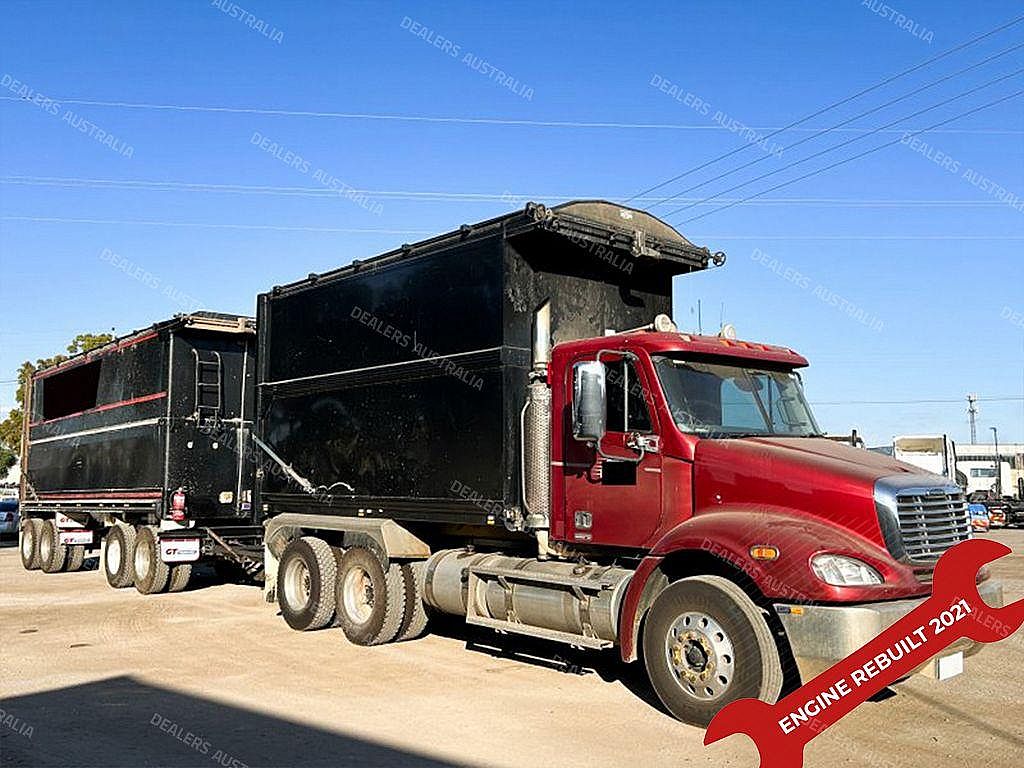 2008 Freightliner Columbia Tipper & Quad Dog