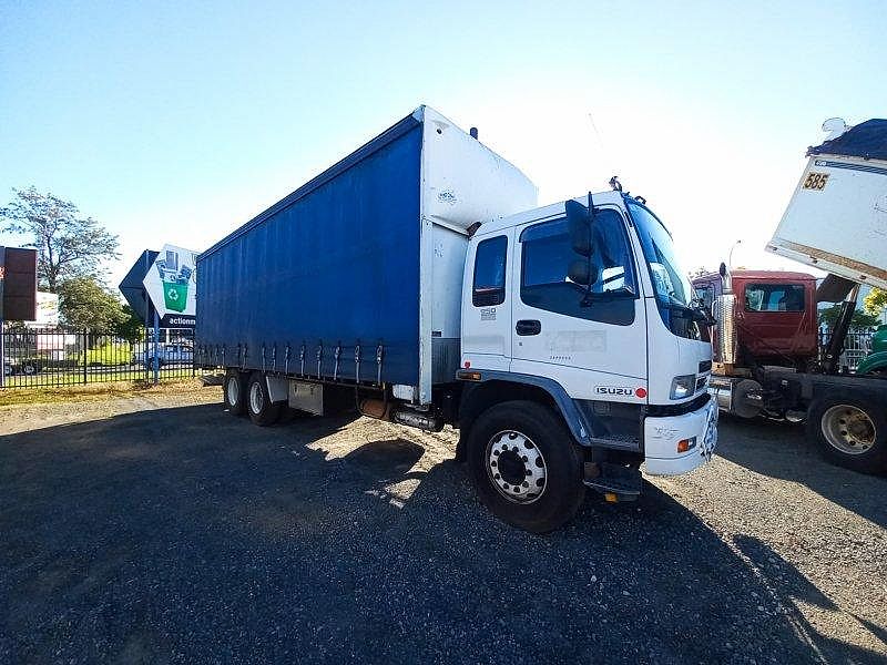 2007 Isuzu Fvd 950 Long Curtain Side Truck