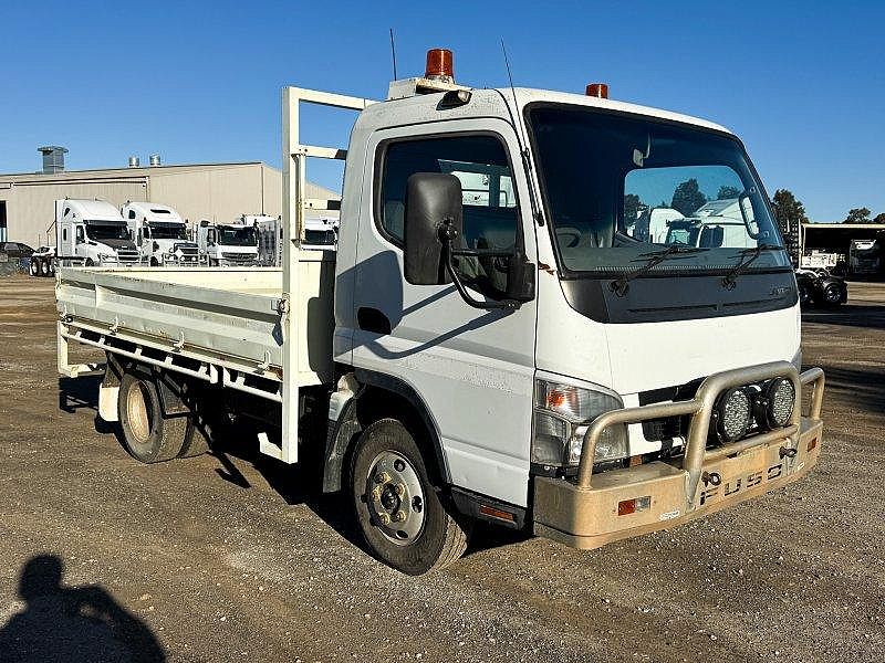 2010 Fuso Canter 2.0T Steel Tray Top Truck
