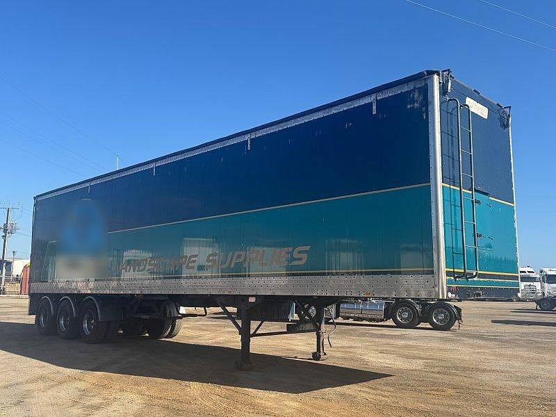 2007 Barker Triaxle Walking Floor Trailer
