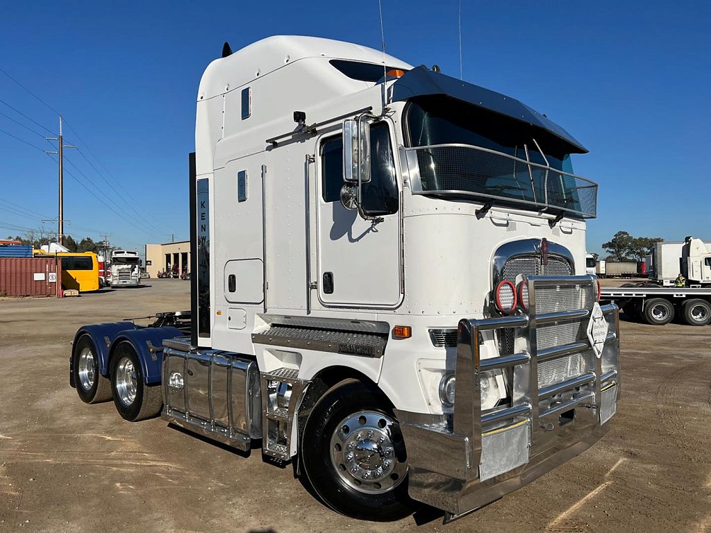 2017 Kenworth K200 BIG CAB. REBUILT WITH RECEIPTS MAY 2021.