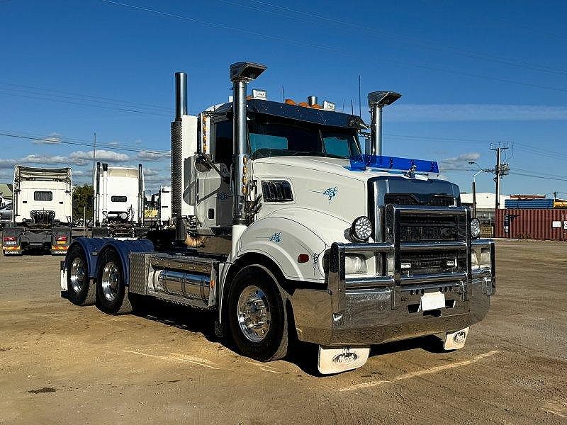 2009 Mack Trident Day Cab Prime Mover
