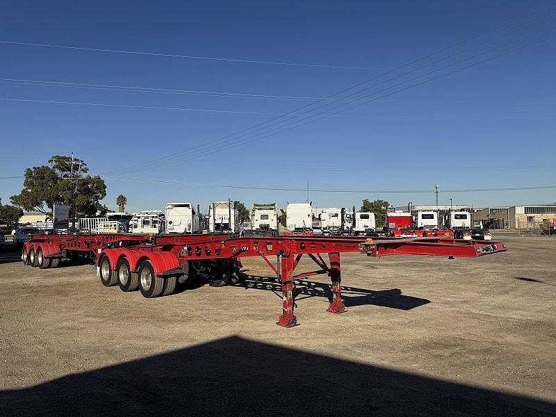 2015 Maxitrans St3 B-Double Skel Set