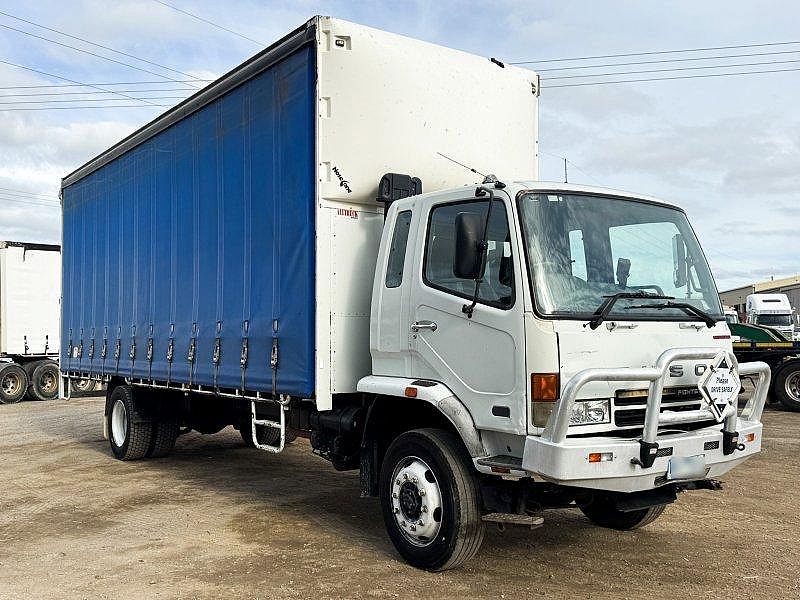 2007 Mitsubishi Fuso Fighter FM10.0 Curtain Side Truck