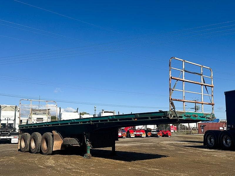 2014 Haulmark 16 Pallet Triaxle Flat Deck
